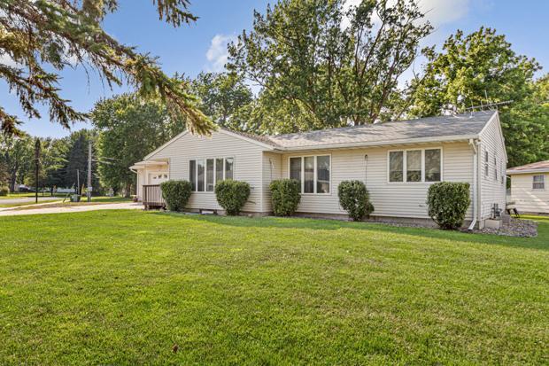 155 Hickory Ave NE, Montgomery, MN 56069 - photo 39