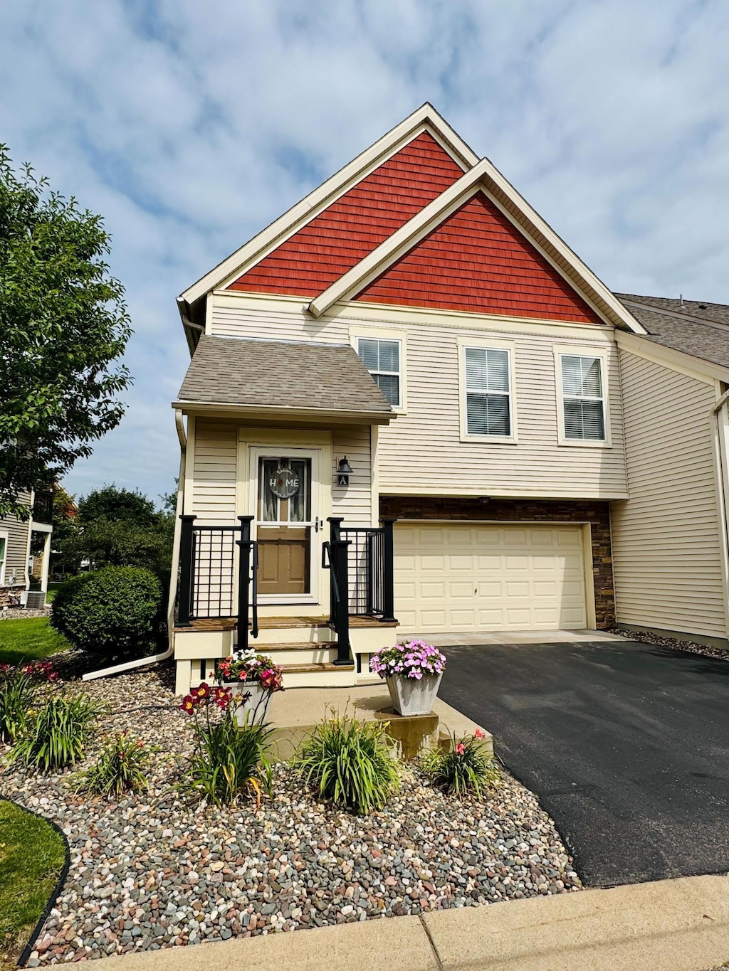 11148 Club W Cir NE Unit A, Blaine, MN 55449 - photo 1