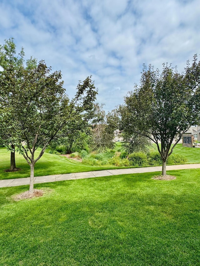 11148 Club W Cir NE Unit A, Blaine, MN 55449 - photo 2