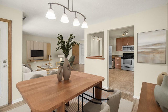 1580 Wheelock Ln Unit 204, Saint Paul, MN 55117 - photo 2