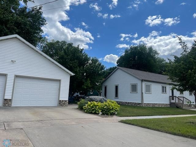 322 13th St N, Moorhead, MN 56560 - photo 6