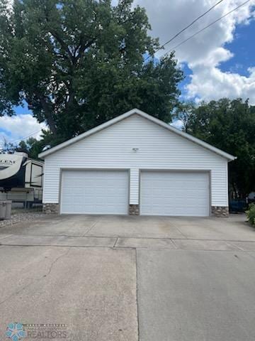 322 13th St N, Moorhead, MN 56560 - photo 7