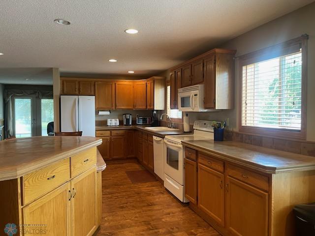 322 13th St N, Moorhead, MN 56560 - photo 13