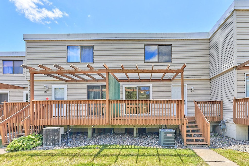 7515 63rd Ave N, Brooklyn Park, MN 55428 - photo 1