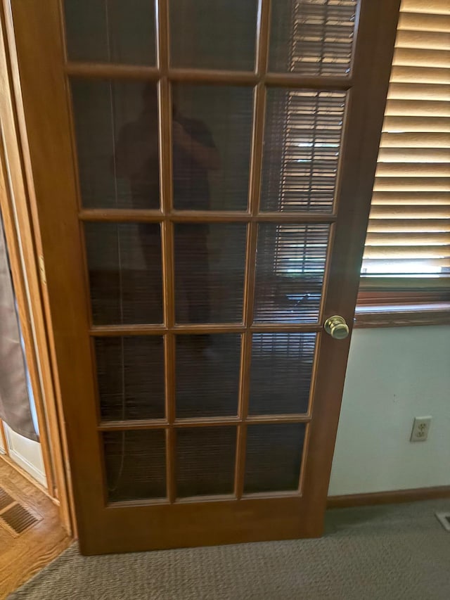 2413 Skyline Dr, Bloomington, MN 55425 - photo 15