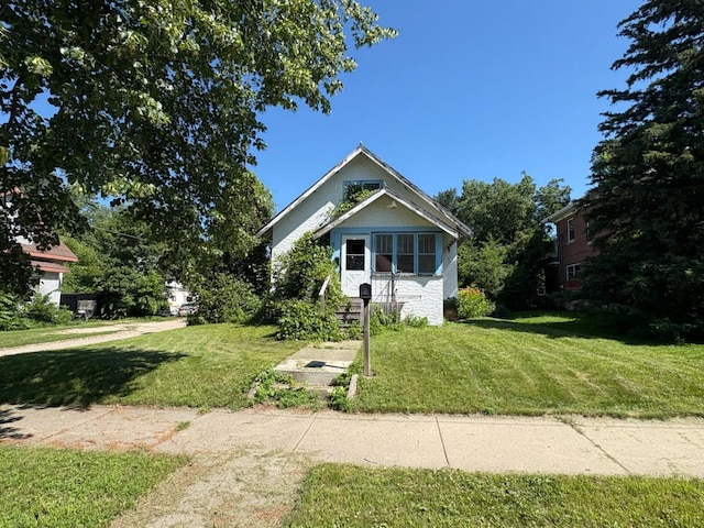 609 Black Oak Ave, Montevideo, MN 56265 - photo 1