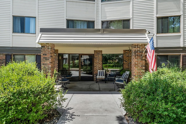 10600 43rd Ave N Unit 203, Plymouth, MN 55442 - photo 1