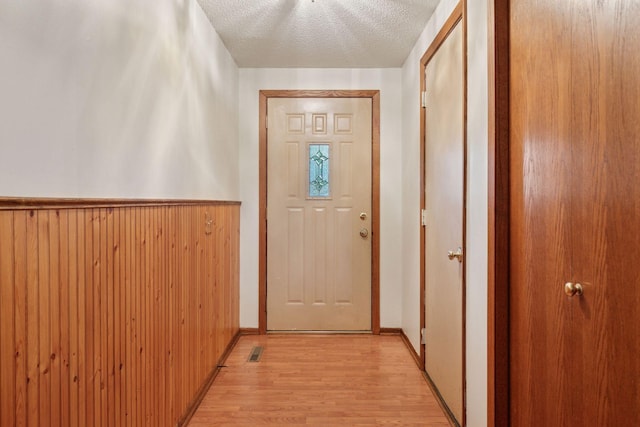 15239 Buchanan Ct, Eden Prairie, MN 55344 - photo 4
