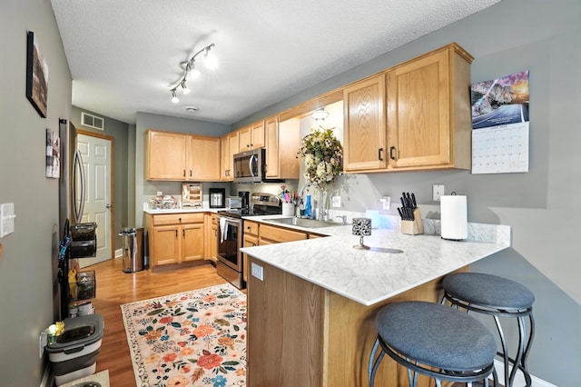 8639 Quarry Ridge Ln Unit A, Woodbury, MN 55125 - photo 10