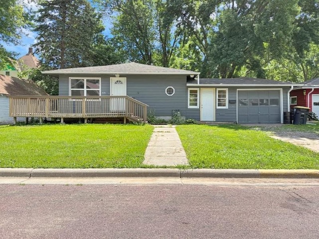 415 4th St, Blue Earth, MN 56013 - photo 1