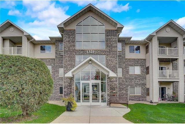 1321 Lake Dr W Unit 226, Chanhassen, MN 55317 - photo 1