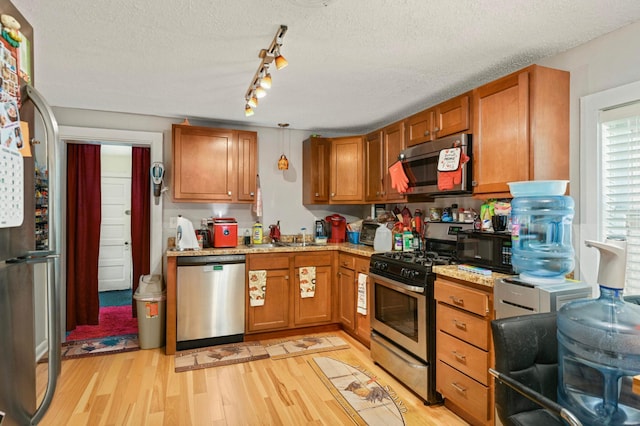 630 Glencoe St NE, Fridley, MN 55432 - photo 10
