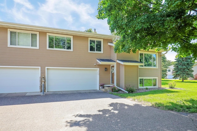 16135 Flagstaff Ct N, Lakeville, MN 55068 - photo 1