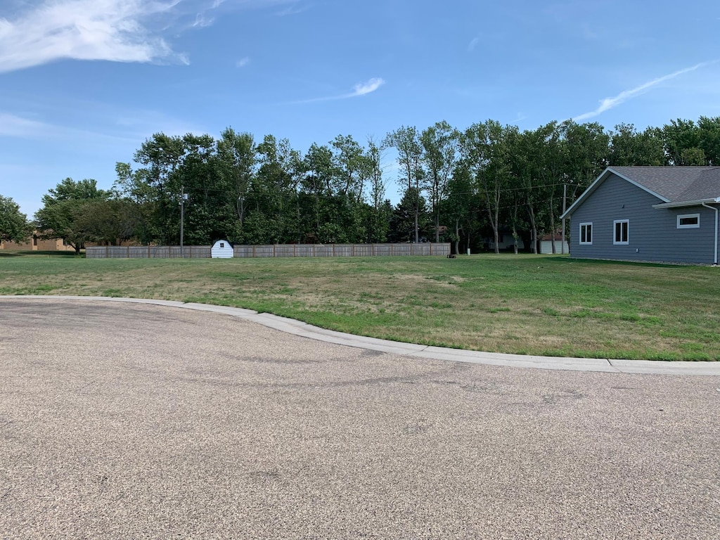 303 Mueller Dr, Hendricks, MN 56136 - photo 1