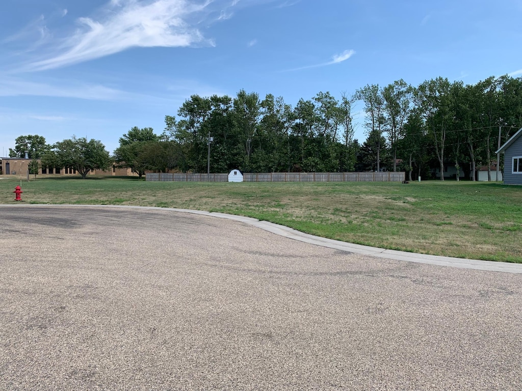 303 Mueller Dr, Hendricks, MN 56136 - photo 2