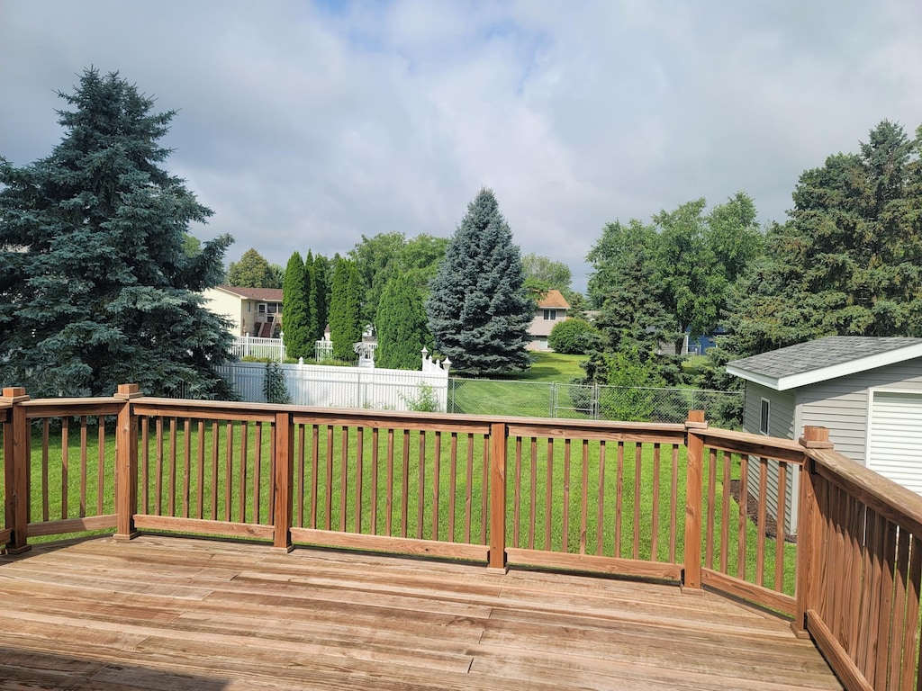 9343 Red Rock Ln, Monticello, MN 55362 - photo 4