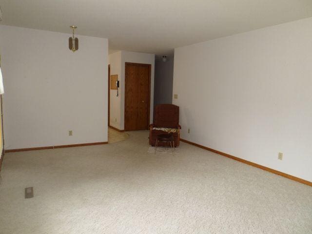 202 Kendall Ave S, Thief River Falls, MN 56701 - photo 13