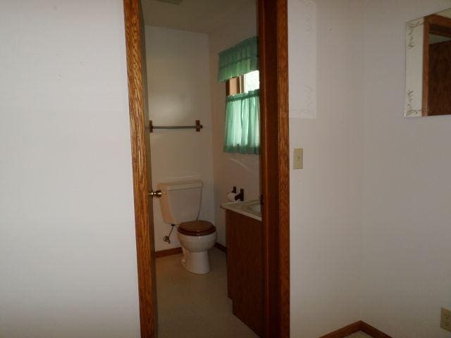 202 Kendall Ave S, Thief River Falls, MN 56701 - photo 17