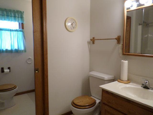 202 Kendall Ave S, Thief River Falls, MN 56701 - photo 21
