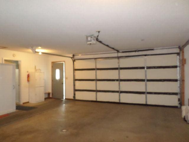202 Kendall Ave S, Thief River Falls, MN 56701 - photo 35