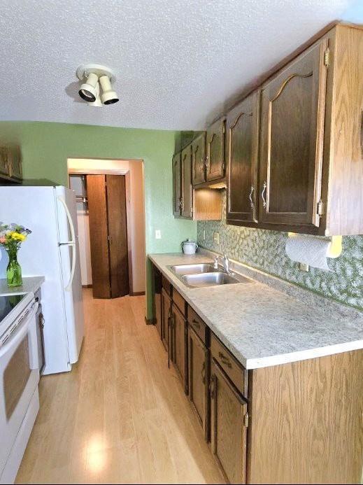 2308 18th St S Unit H, Fargo, ND 58103 - photo 5