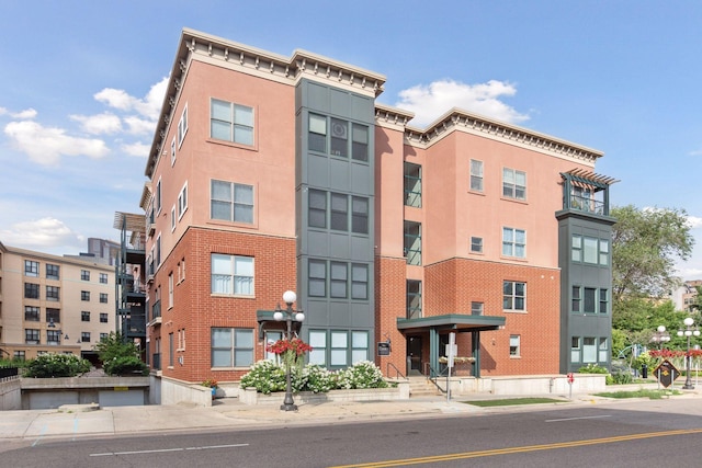 445 Wacouta St Unit 304, Saint Paul, MN 55101 - photo 1