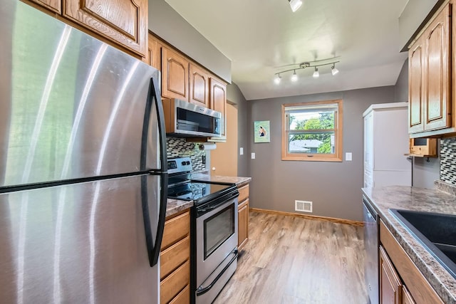 110 Grenadier Ave N, Oakdale, MN 55128 - photo 13