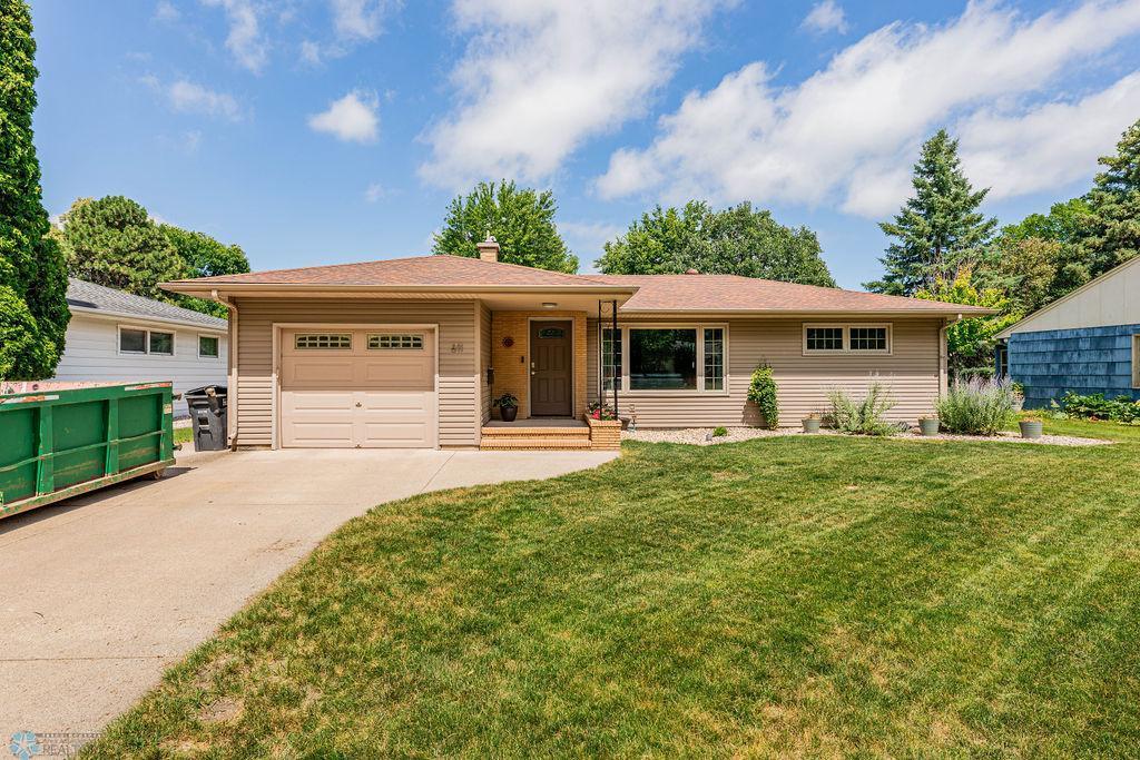611 19th Ave S, Fargo, ND 58103 - photo 1