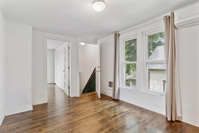 2933 30th Ave S, Minneapolis, MN 55406 - photo 17