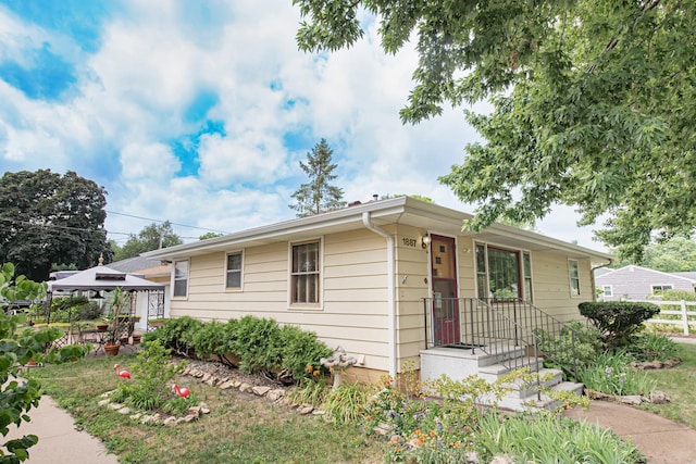 1887 5th St, Winona, MN 55987 - photo 3
