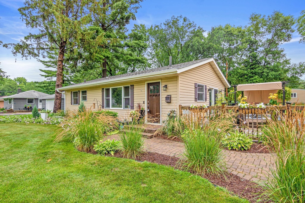 11031 Upton Ave S, Bloomington, MN 55431 - photo 1