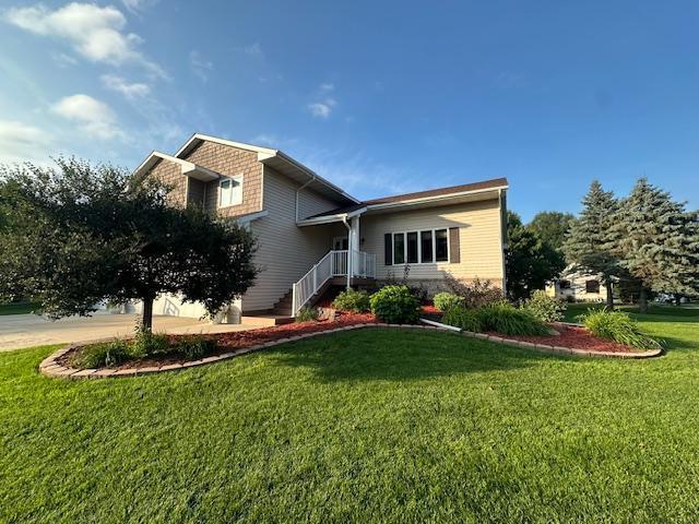 707 26th St SW, Austin, MN 55912 - photo 4
