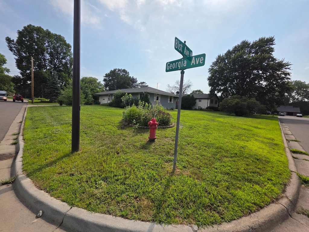 8033 Georgia Ave N, Brooklyn Park, MN 55445 - photo 3