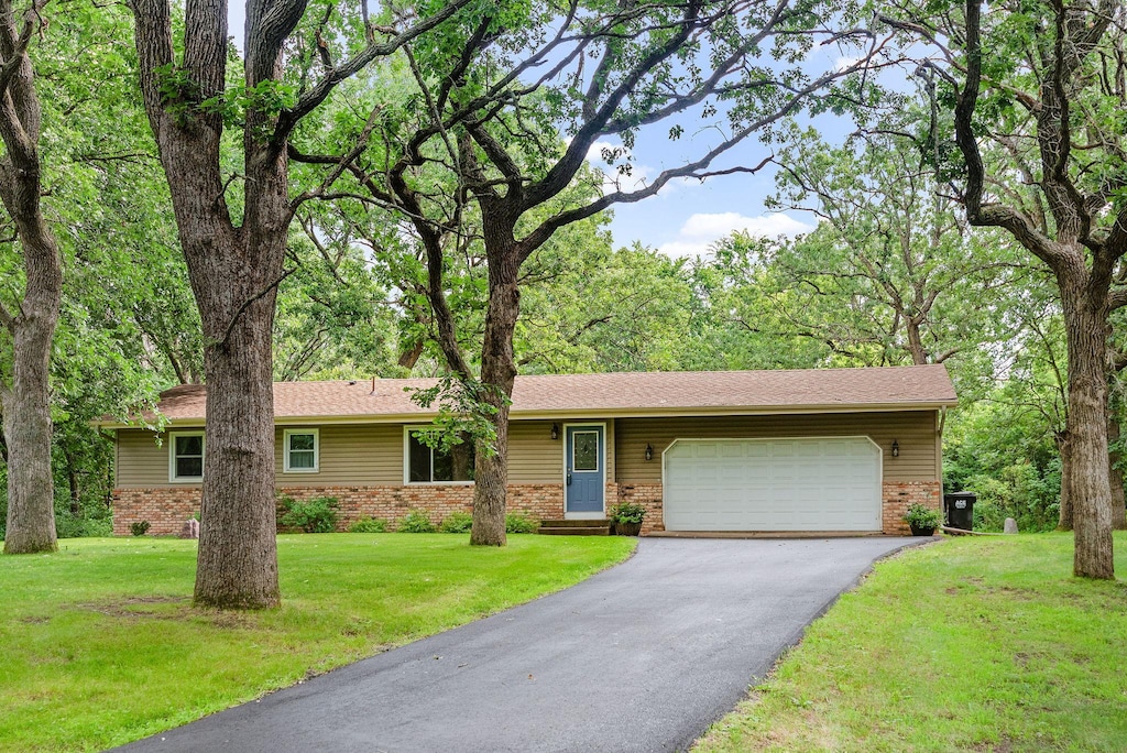 13429 Oakwood Rd, Zimmerman, MN 55398 - photo 1