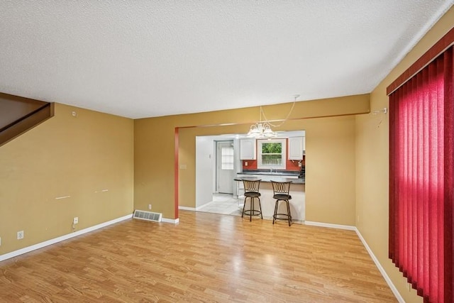 990 Omaban St, Saint Paul, MN 55106 - photo 3