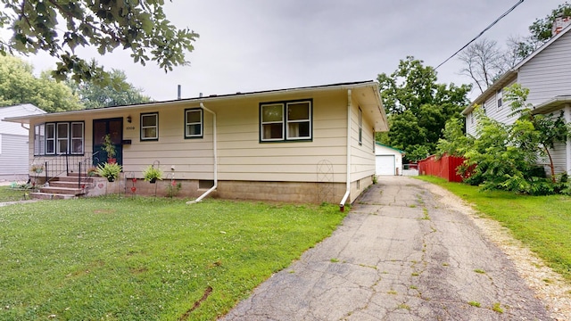1009 James Ave, Albert Lea, MN 56007 - photo 1