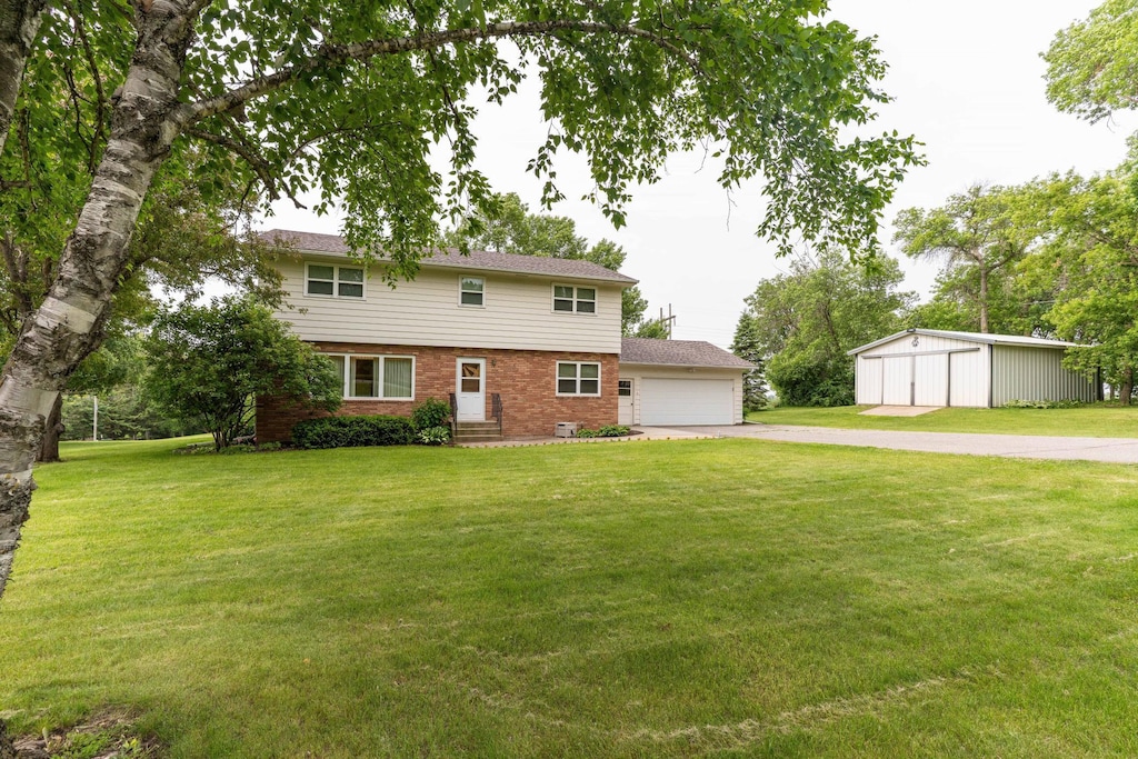 524 Woodland Dr, Fergus Falls, MN 56537 - photo 1