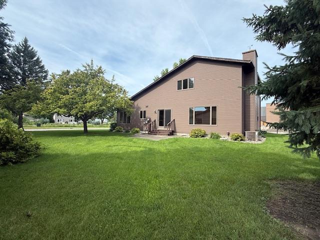517 Sunrise Blvd, Redwood Falls, MN 56283 - photo 7