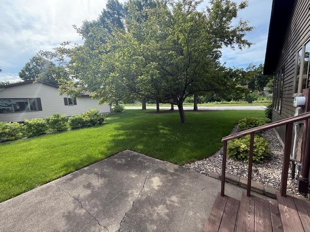 517 Sunrise Blvd, Redwood Falls, MN 56283 - photo 9