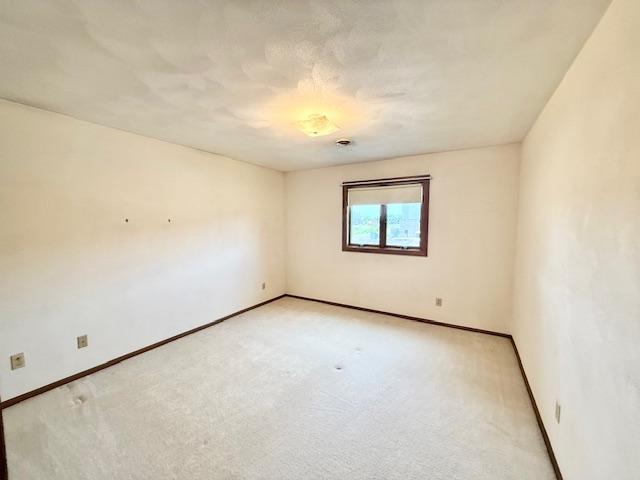 517 Sunrise Blvd, Redwood Falls, MN 56283 - photo 37