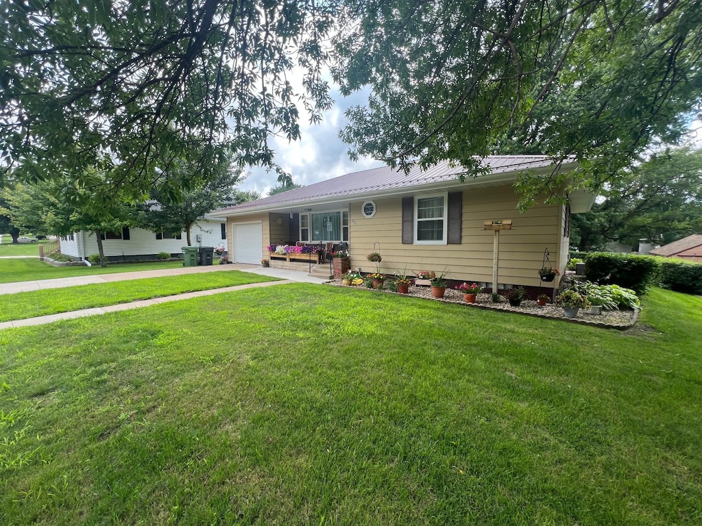 623 Maine Ave, Adrian, MN 56110 - photo 2