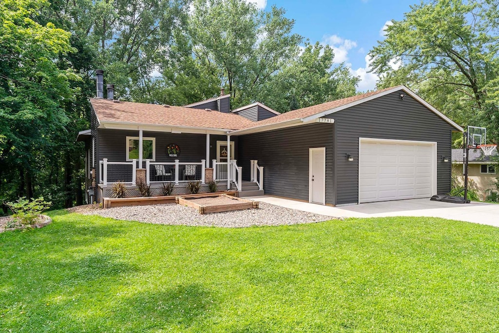 17781 Jamaica Cir, Lakeville, MN 55044 - photo 1
