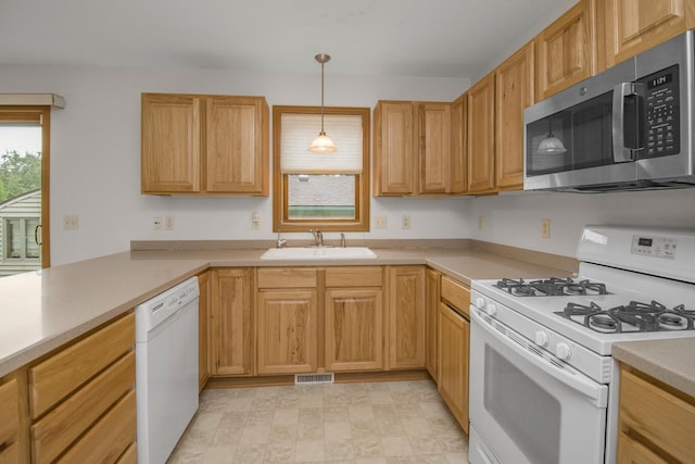 659 Goodview Ave N, Oakdale, MN 55128 - photo 9