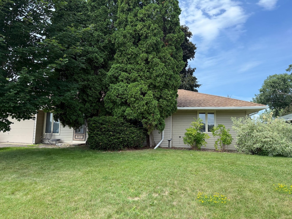 9818 11th Ave S, Bloomington, MN 55420 - photo 1
