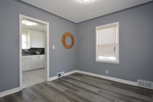 75 Geranium Ave E, Saint Paul, MN 55117 - photo 4
