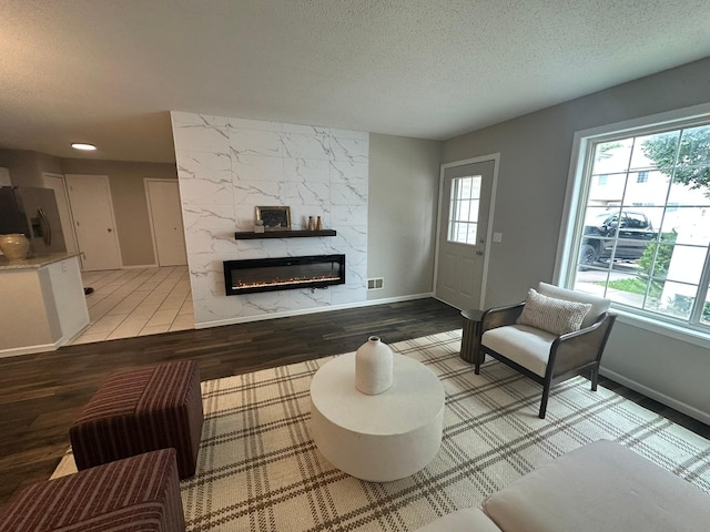 1194 Highpoint Curv, Shakopee, MN 55379 - photo 4