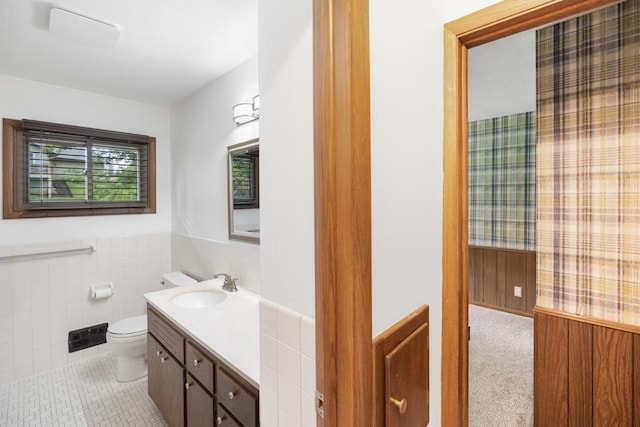 10548 Johnson Rd, Bloomington, MN 55437 - photo 19