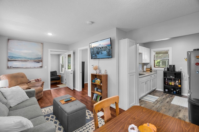 1860 Eustis St, Lauderdale, MN 55113 - photo 8