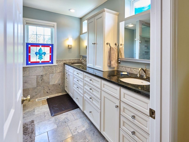 678 Sue Pl, Saint Paul, MN 55116 - photo 14