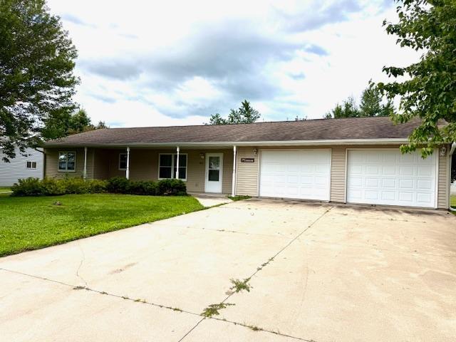 812 Adams St E, Caledonia, MN 55921 - photo 1